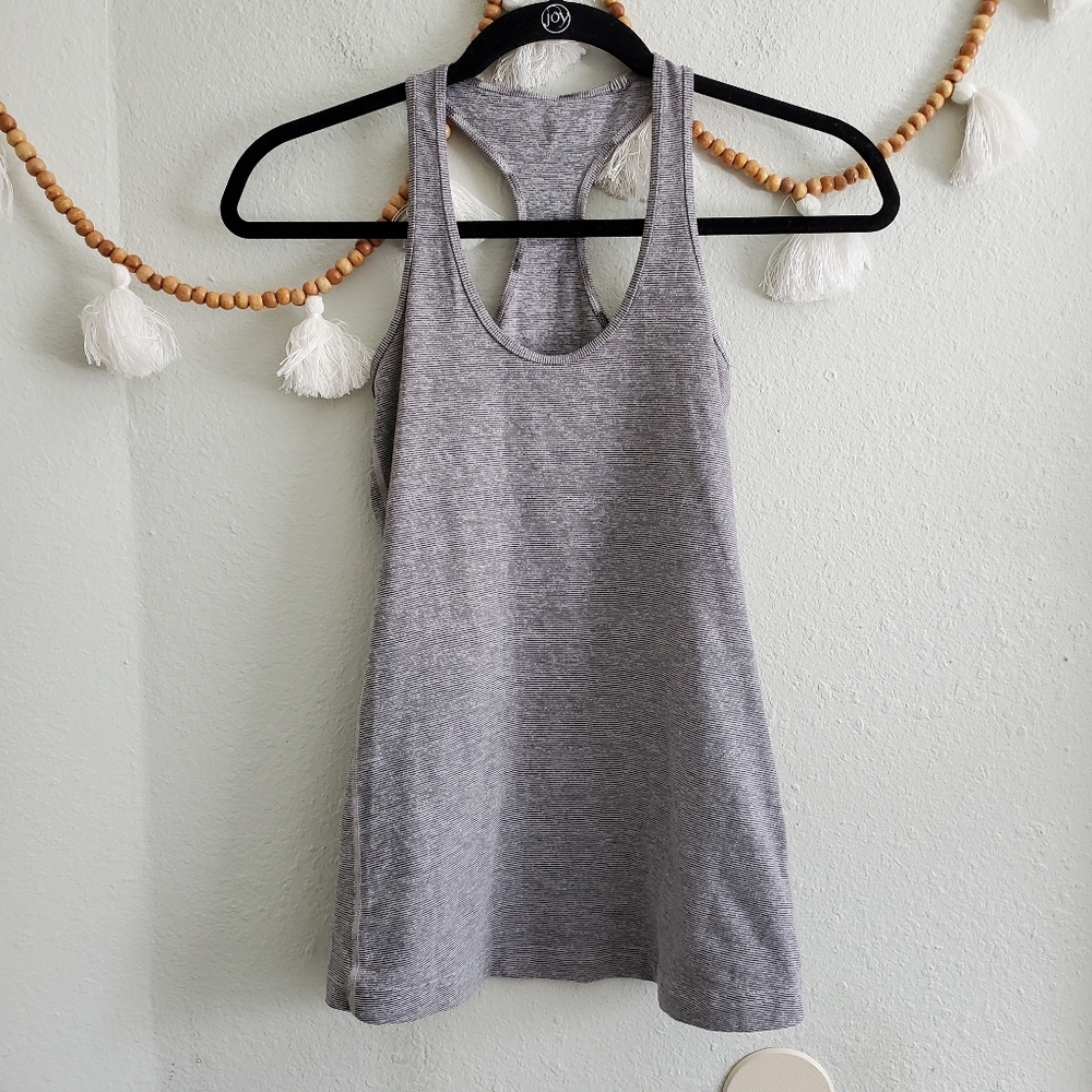Lululemon || striped fitted stretch tank top
